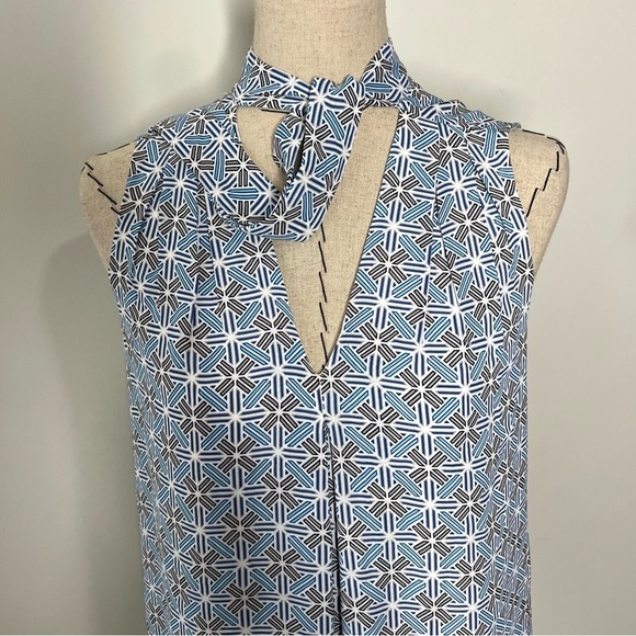 Max Studio shift dress v-neck neck tie geometric pattern midi dress size XS - Picture 9 of 9